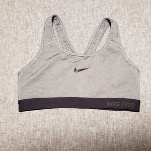 NWOT Nike Pro Dri-Fit Sports Bra - Size M